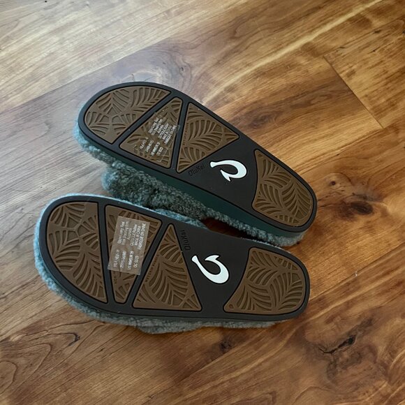 NWOT ** OluKai Hila Heu Plush Curly Shearling Sandal - Picture 3 of 6